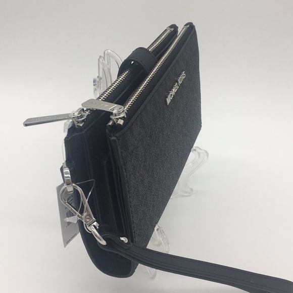 MICHAEL KORS LG DOUBLE ZIP WRISTLET BLACK - Picture 2 of 8